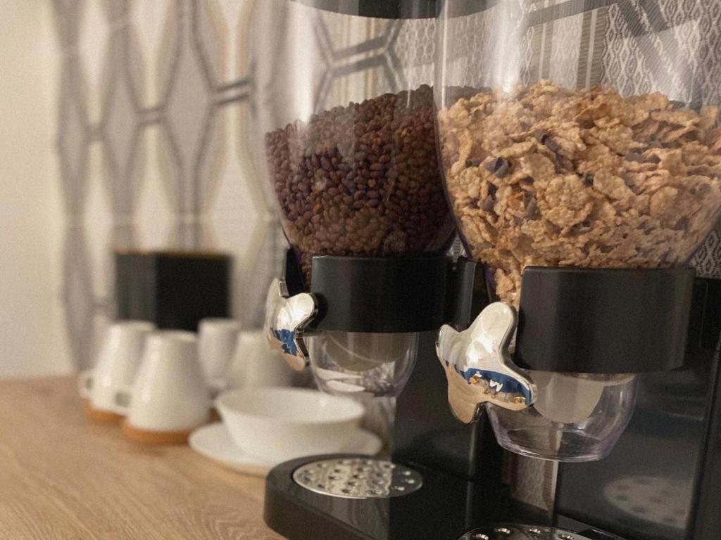 Domus Luigi Leone 2 Acomodação com café da manhã Nápoles Exterior foto